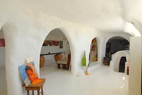 Ravino Secret Retreat