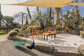 Ravino Secret Retreat