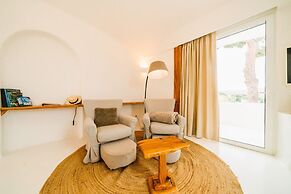 Ravino Secret Retreat