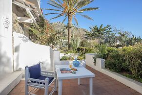 Ravino Secret Retreat