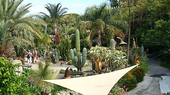 Ravino Secret Retreat