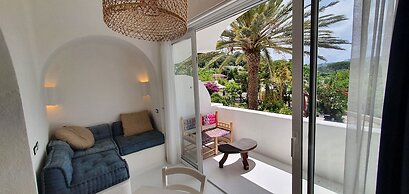 Ravino Secret Retreat