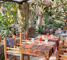 Ravino Secret Retreat