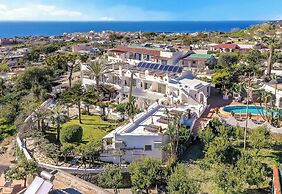 Ravino Secret Retreat