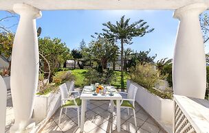 Ravino Secret Retreat