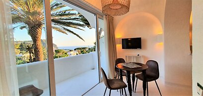 Ravino Secret Retreat