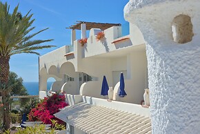 Ravino Secret Retreat