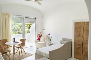 Ravino Secret Retreat