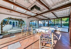 Ravino Secret Retreat