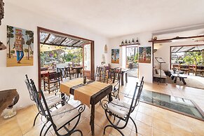 Ravino Secret Retreat