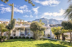 Ravino Secret Retreat