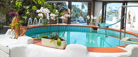 Ravino Secret Retreat