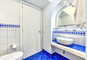 Ravino Secret Retreat