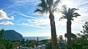 Ravino Secret Retreat