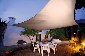 Ravino Secret Retreat