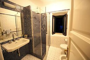 Ravino Secret Retreat