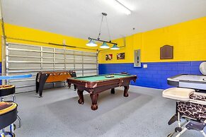 Davenport - Spacious 6bd/5.5ba Pool Home-#6av151