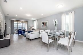 NEW DEC 2018! Solterra 6bd/4ba Pool Home #6st452