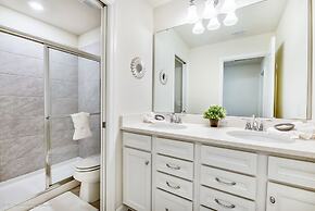 NEW DEC 2018! Solterra 6bd/4ba Pool Home #6st452