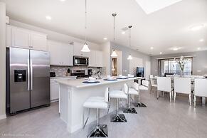 NEW DEC 2018! Solterra 6bd/4ba Pool Home #6st452