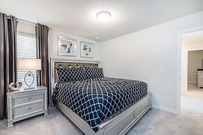 NEW DEC 2018! Solterra 6bd/4ba Pool Home #6st452