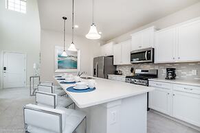 NEW DEC 2018! Solterra 6bd/4ba Pool Home #6st452