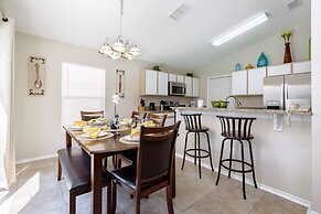 Hampton Lakes - Spacious 4bd/2ba Pool Home #4hl510