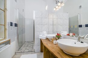 Historic Centre APTs by Michal&Friends