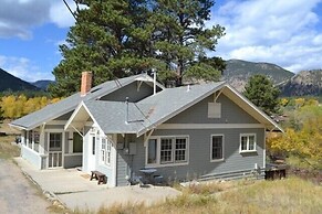 Murphy's Riverside -- Ev #3178 2 Bedroom Cottage by RedAwning