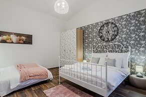 Prague Kampa APTs by Michal&Friends