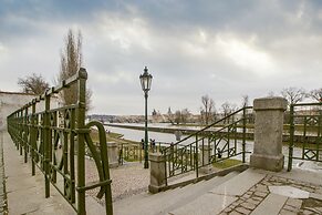 Prague Kampa APTs by Michal&Friends