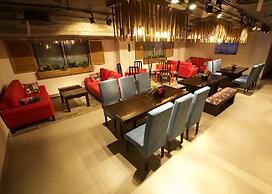 Lujain Hotel Suites