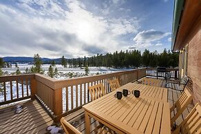 Mountain Peak 4 Bedroom Home by RedAwning