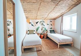 Selina Boavista Ericeira - Hostel