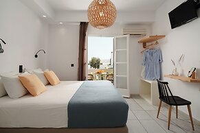 Sea View Apartments & Studios