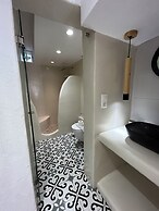 Sea View Apartments & Studios