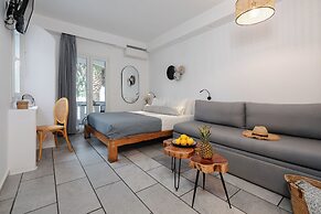 Sea View Apartments & Studios