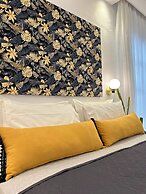 Sea View Apartments & Studios