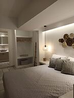 Sea View Apartments & Studios