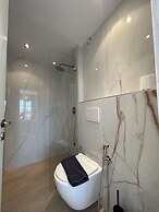 Sea View Apartments & Studios