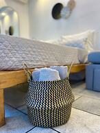 Sea View Apartments & Studios