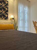 Sea View Apartments & Studios