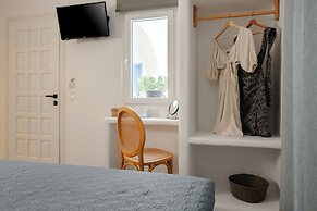 Sea View Apartments & Studios