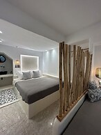 Sea View Apartments & Studios