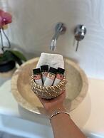 Sea View Apartments & Studios