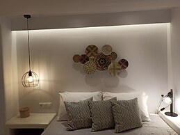 Sea View Apartments & Studios