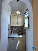 Sea View Apartments & Studios