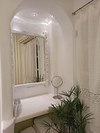 Sea View Apartments & Studios