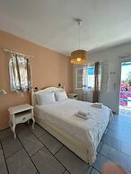 Sea View Apartments & Studios