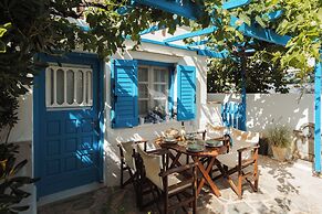 Sea View Apartments & Studios